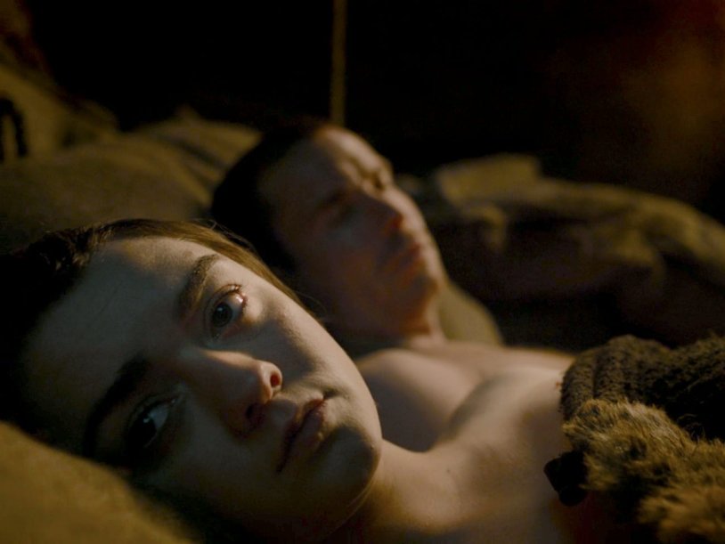 Arya Stark bed stage with Gentry