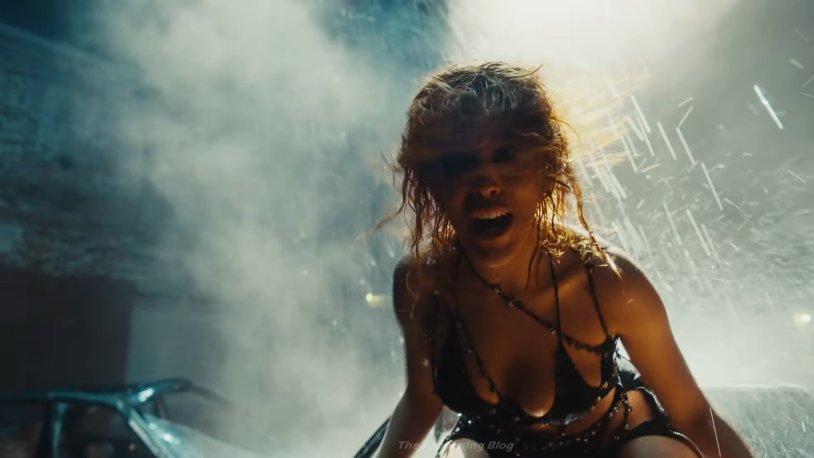 Doja Cat Hot photo tight dress