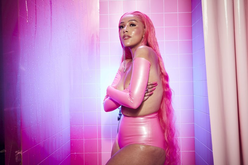 Doja cat hot pink