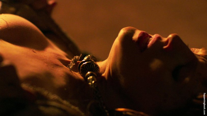 Naked women from Yellowstone