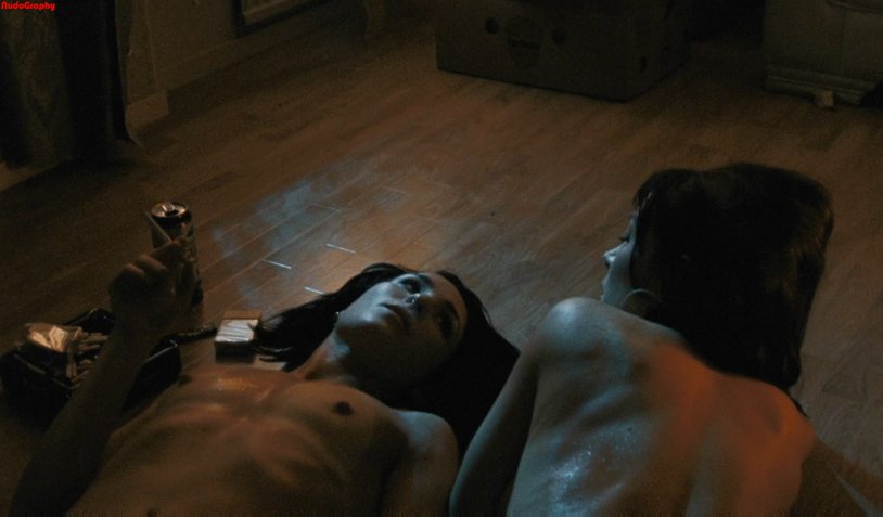 Numi Rasas and her foot fetish