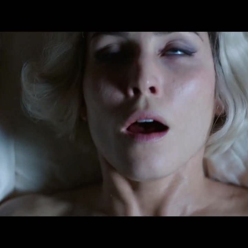 Numi raspas Secret 7 sisters bed scene