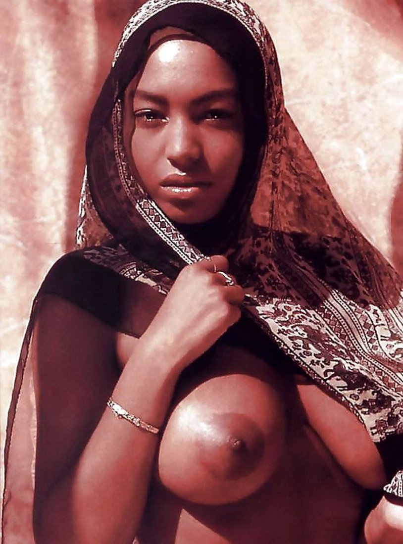 Naked Moroccan women