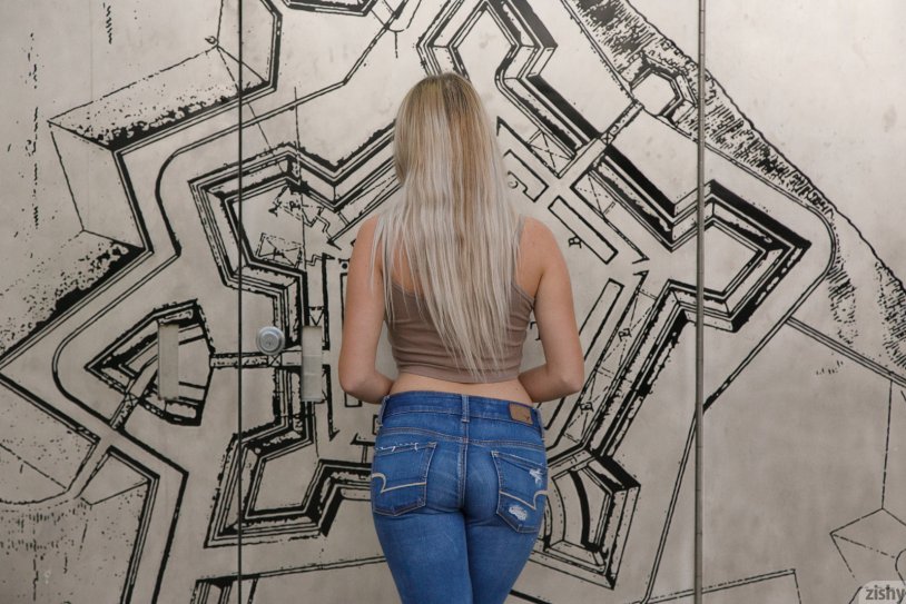 Anastasia Podgornova is naked