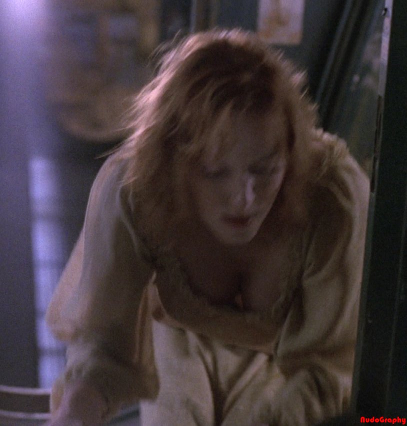 Christina Hendricks in Nizhny