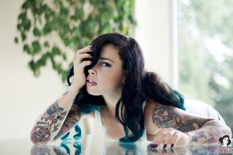 Octavia May Suicide model Naked