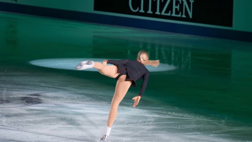 Loena HendrickX skater Hot