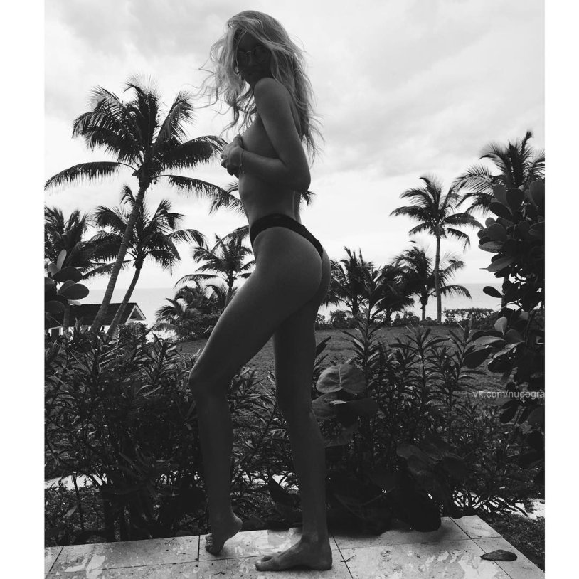 Elsa Hosk sexy naked