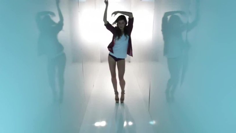 Jennifer Humphrey Chica Bomb