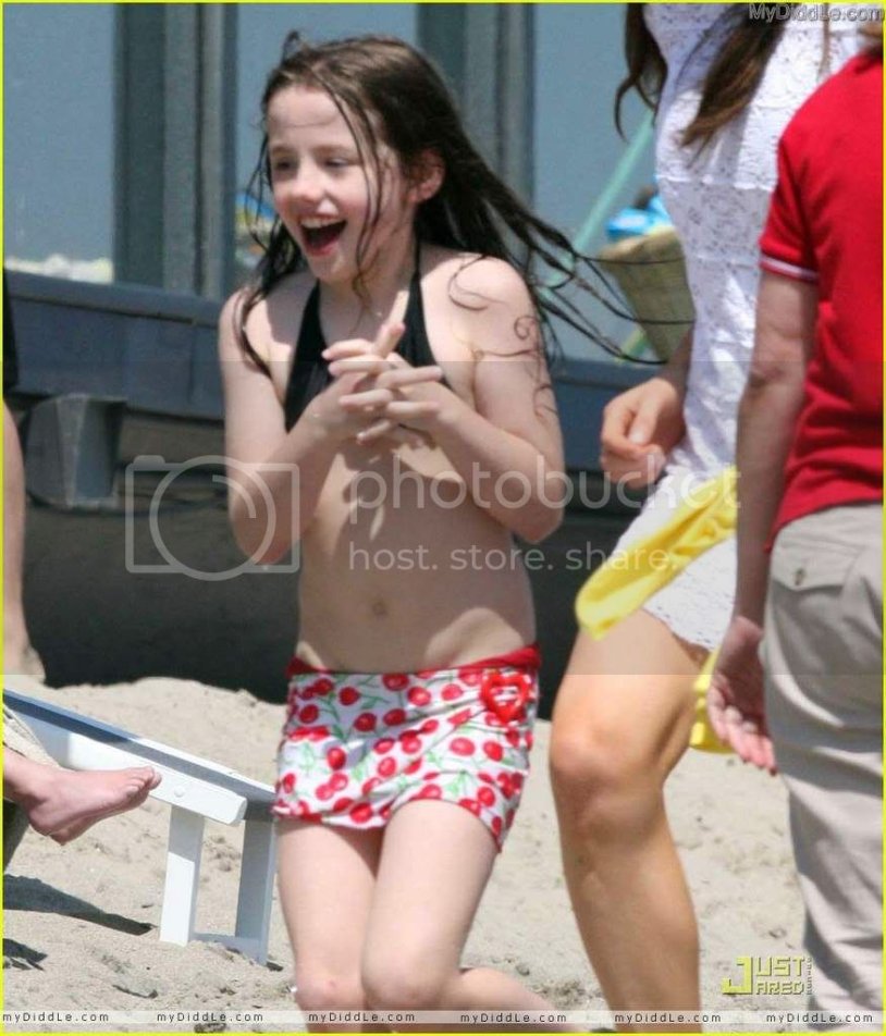 Lily Mo Sheen (Lily Mo Sheen)