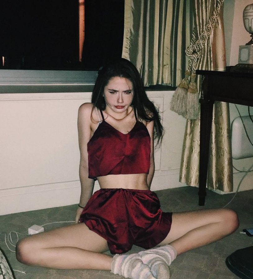 Lily Mo Sheen Selfie