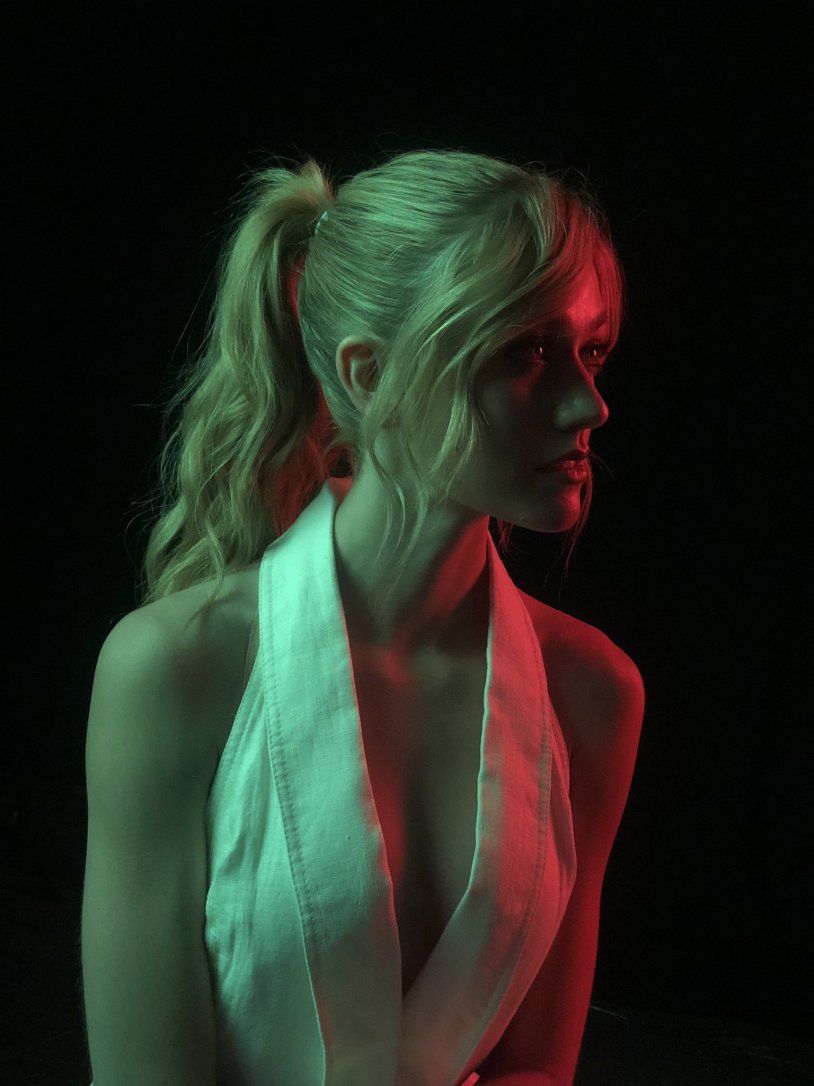 Twilight hunters bed scene