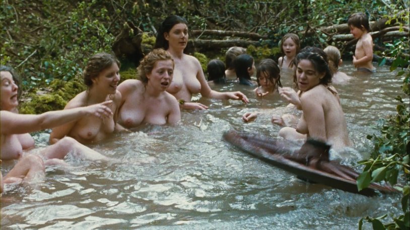 Kisha Kasl-Huez Naked chest