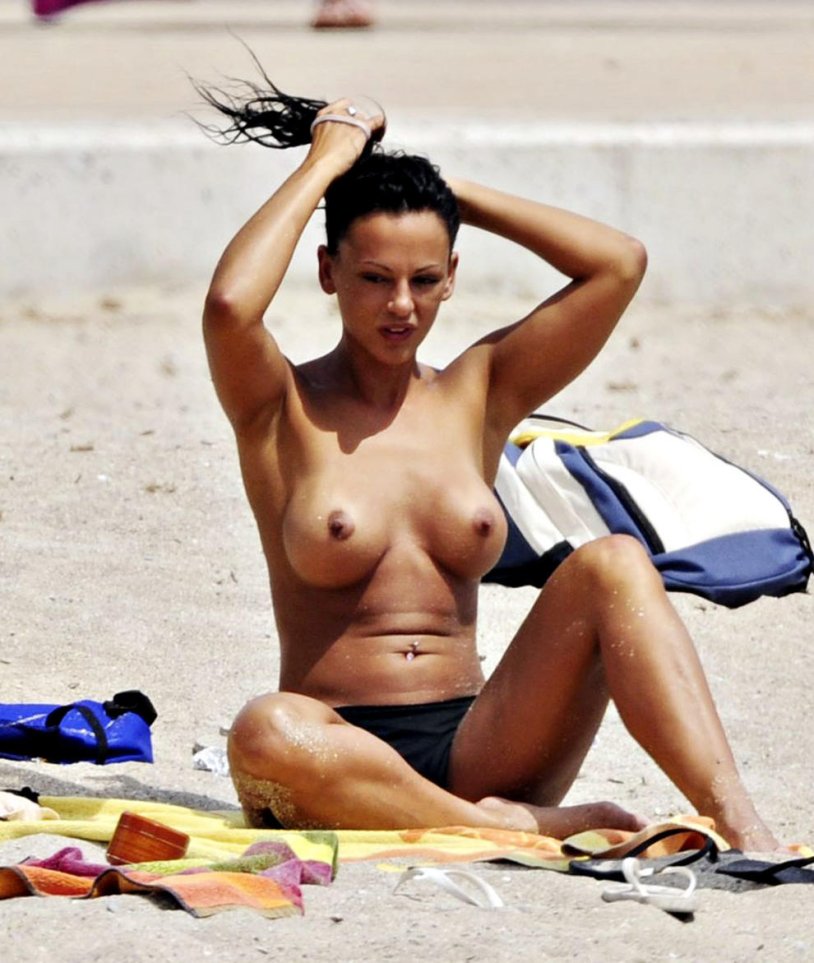 Celebrities Topless on the beach
