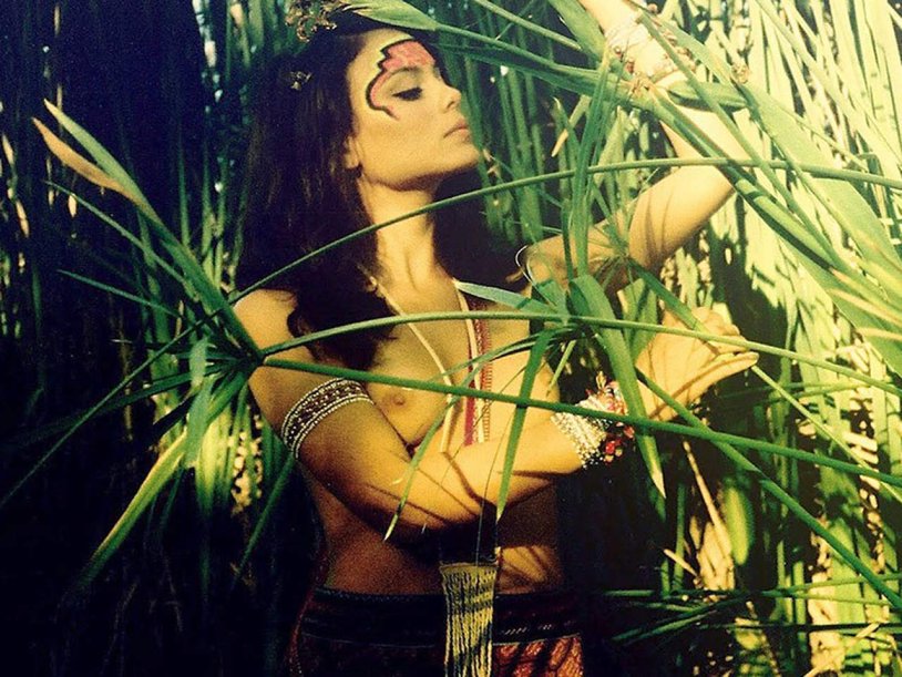 Naked vacationers on lakes