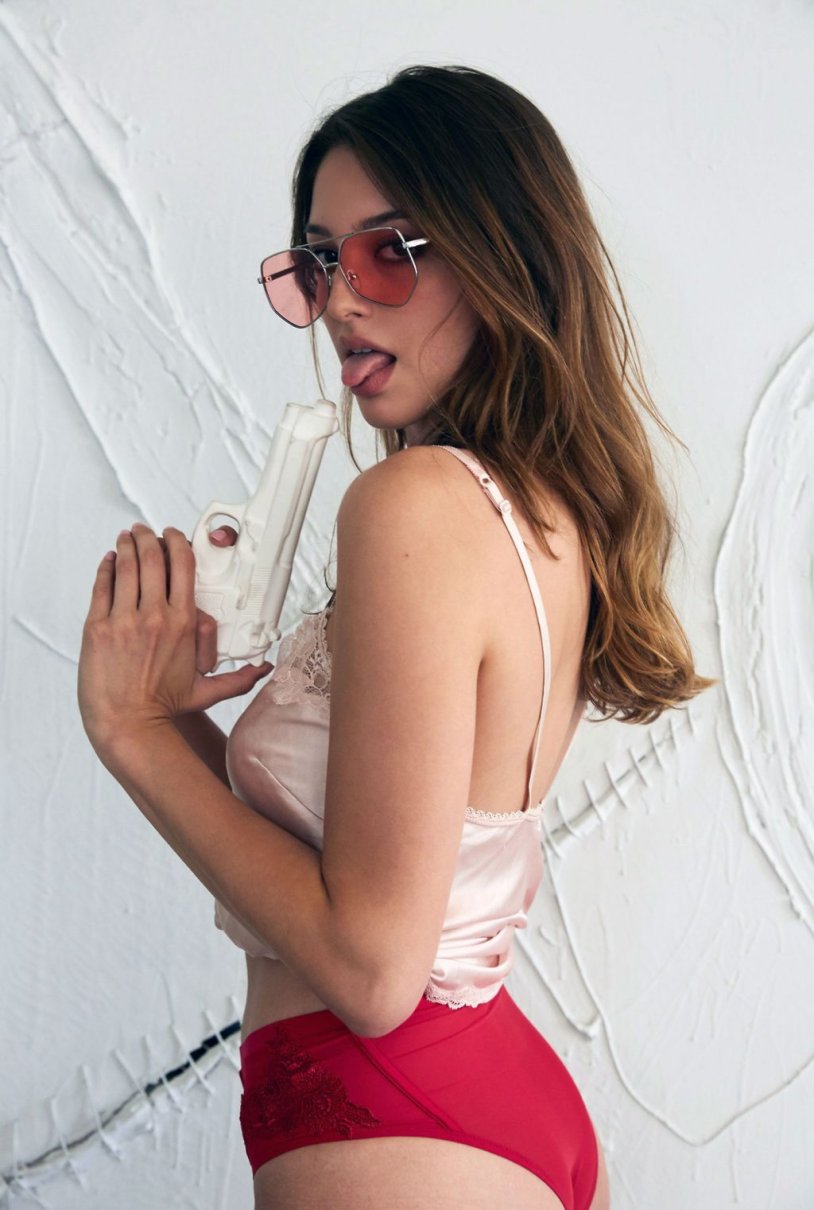 Naked model Celine r photo