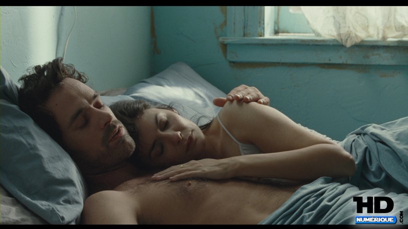 Cecil de France bed scenes