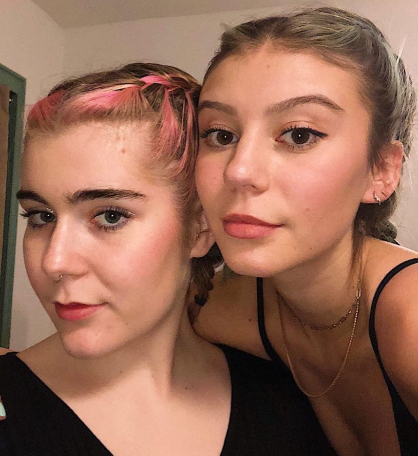 Genevieve Hannelius in Bikini