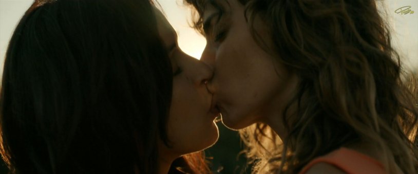 Lesbian kisses