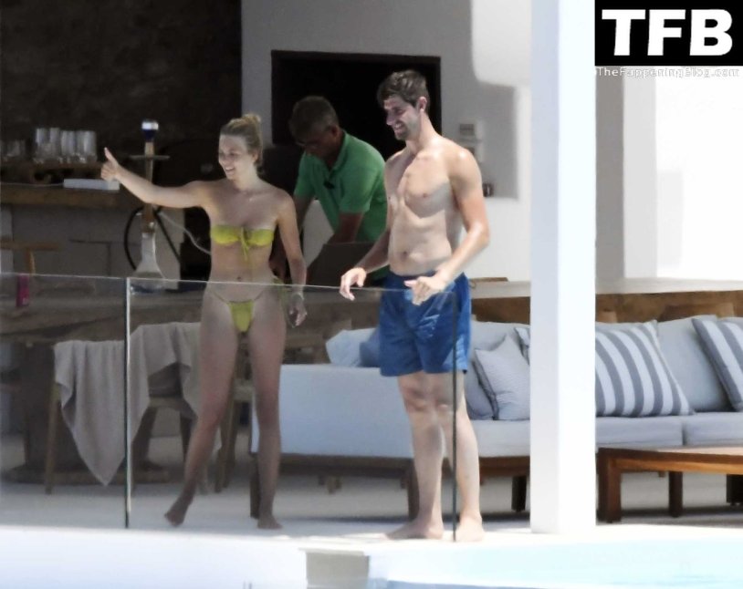 Vivienne Herzig Madame