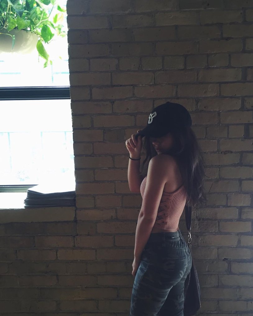 Beautiful shemales of footfitish