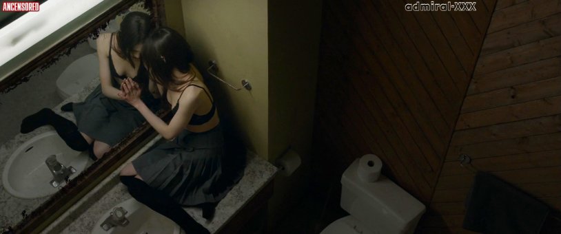 India Ashley Dark Mirror Breast