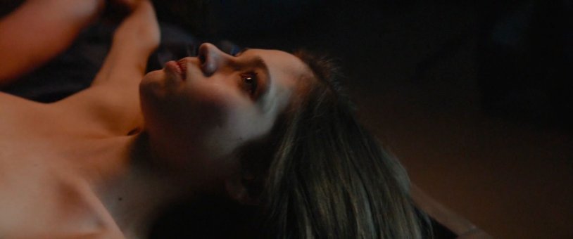 India Aisheli bed scenes