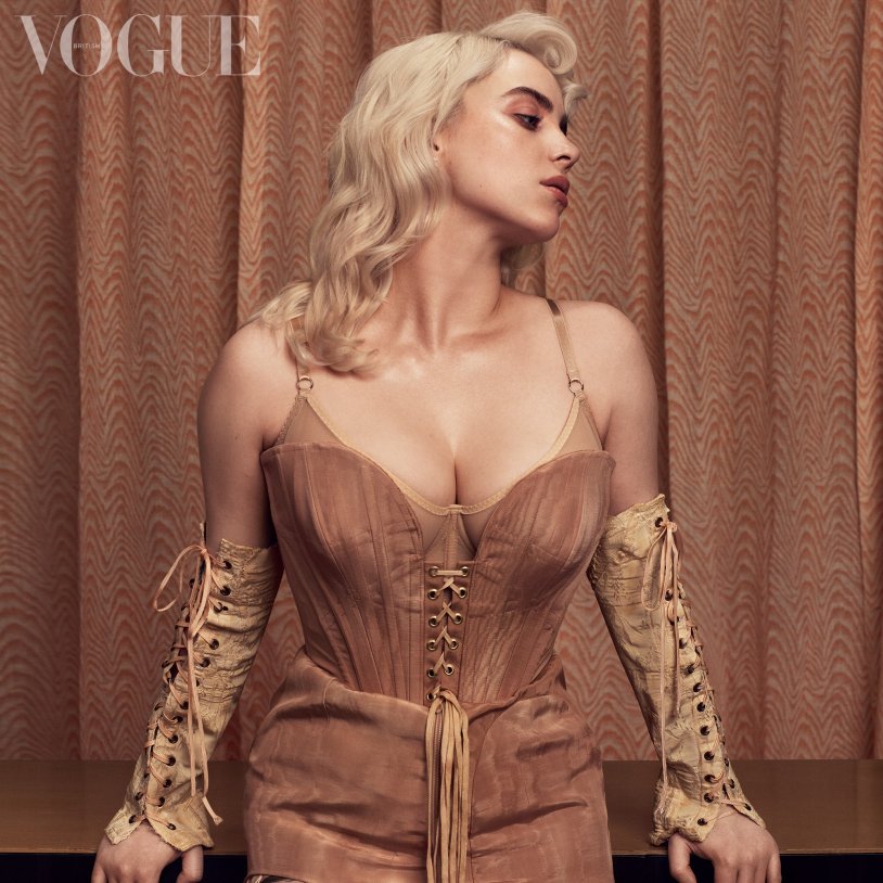 Billie Elish neckline