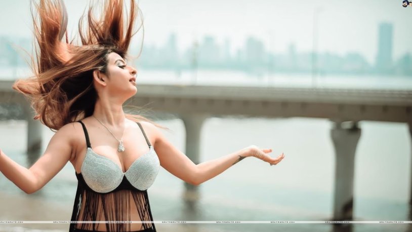 Anna Diash football player