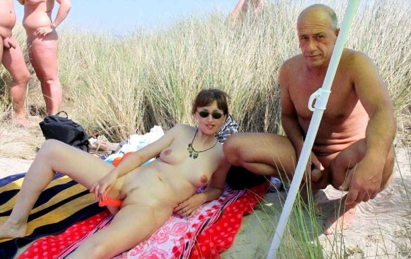 Old men and naked girls beach