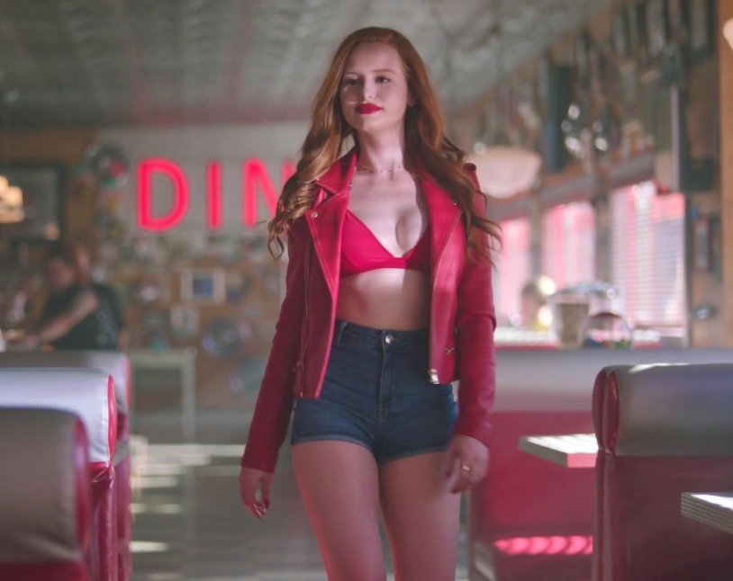 Cheryl Blossom Riverdale in a jacket of snakes