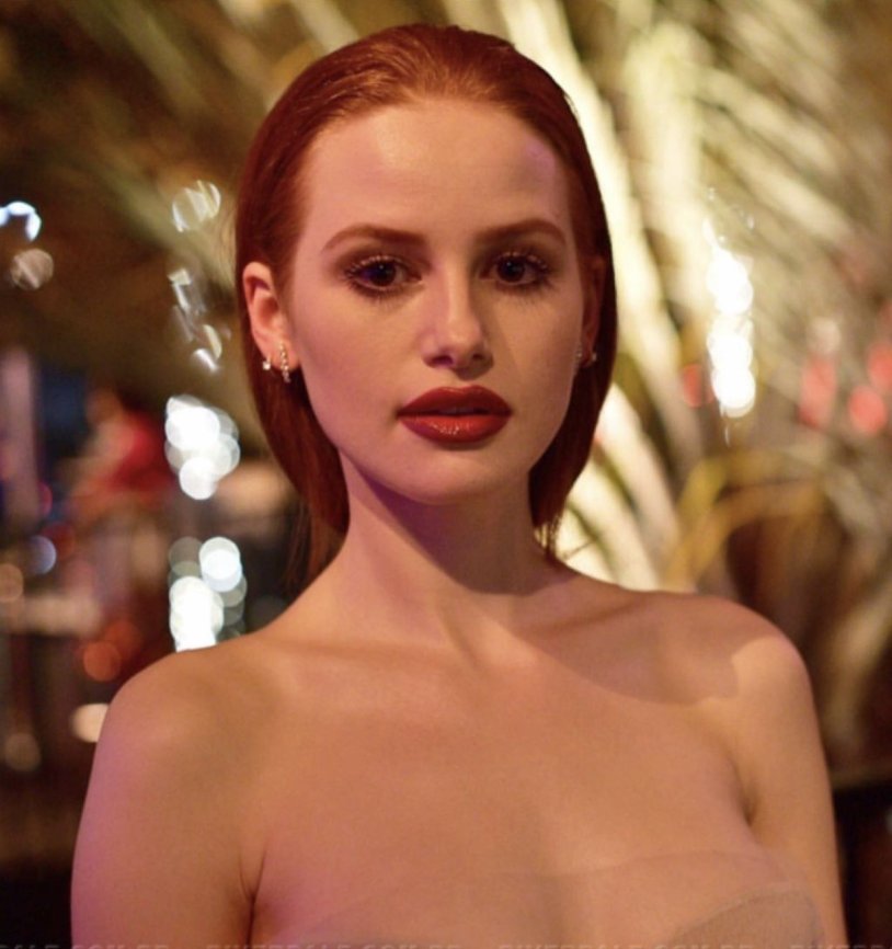 Riverdale Cheryl Blossom in linen