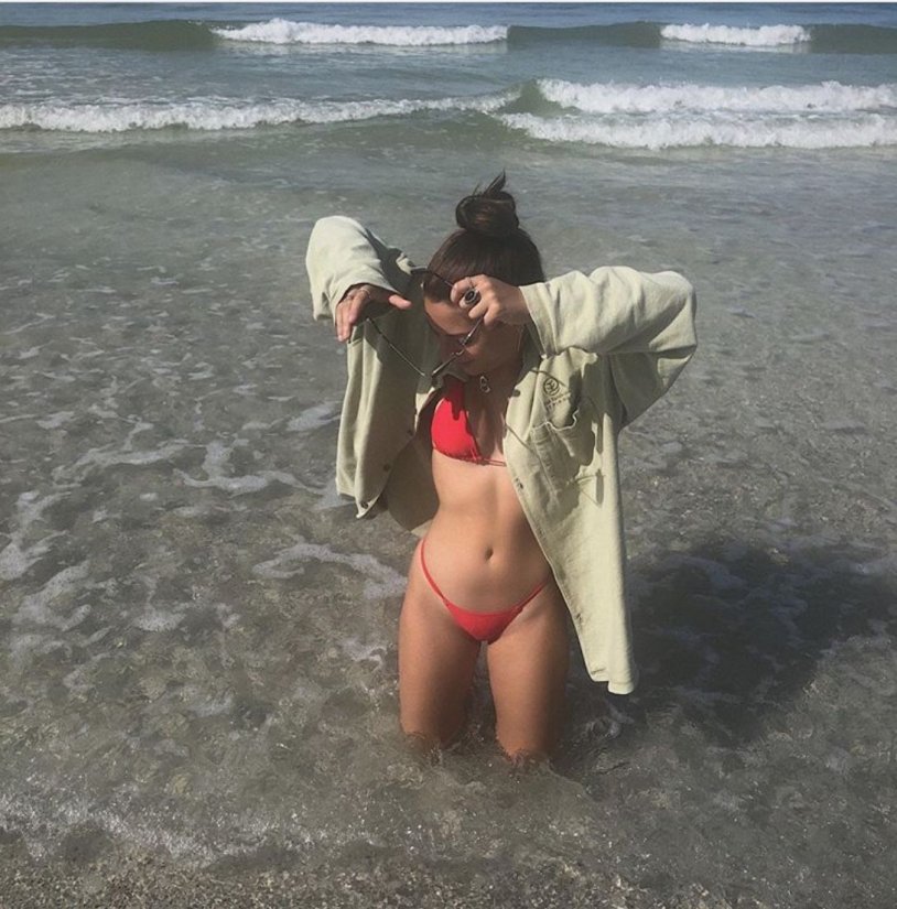 HOW OLD IS Mackenzie Ziegler