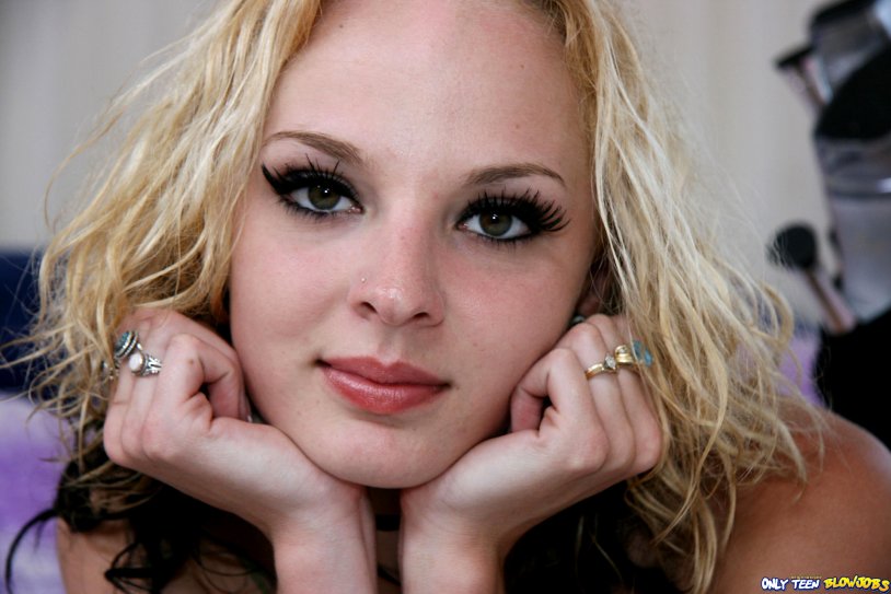 Fei Danai in youth hot