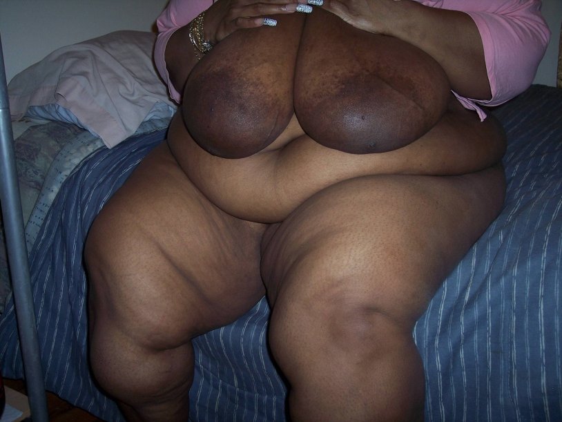 Tits of an old black woman