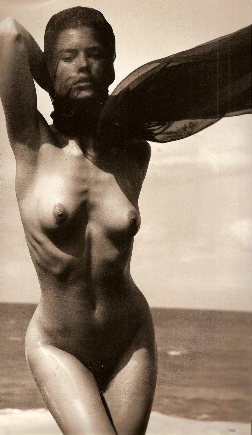 Tatyana Patitz is hot