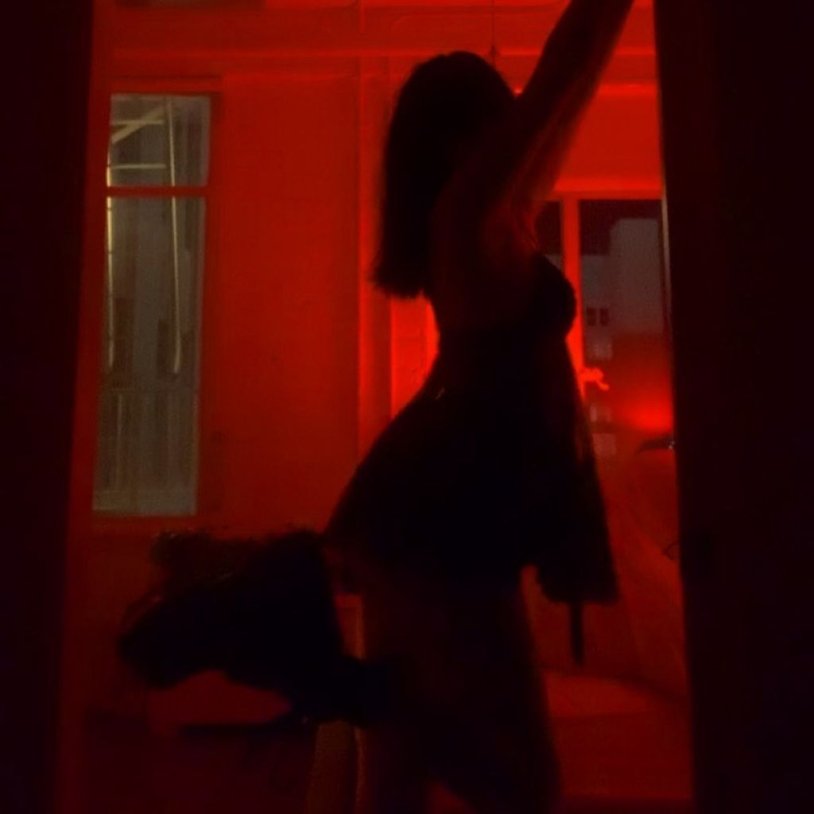 Maggie Lindemann in underwear