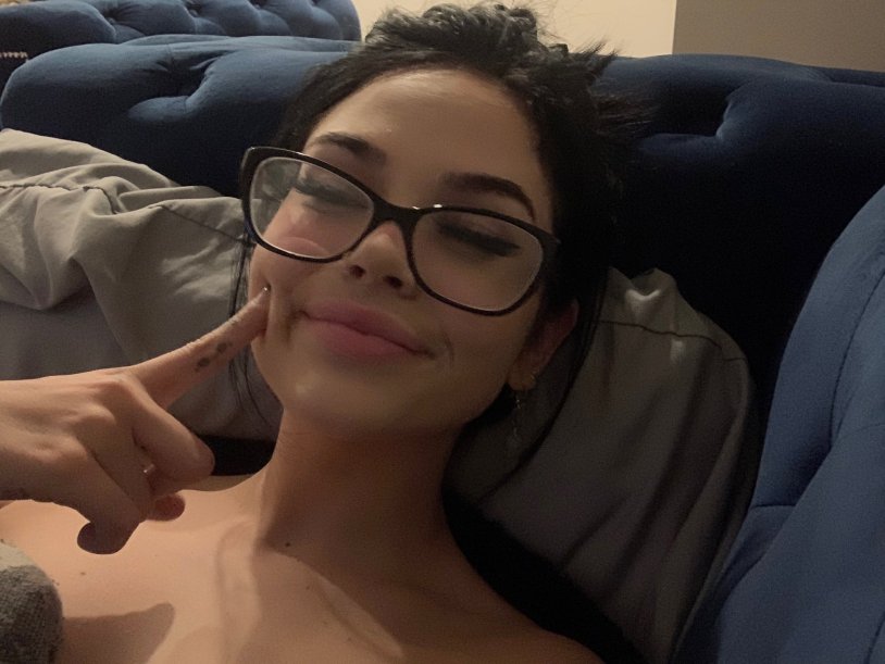 Maggie Linderman Selfie 2021