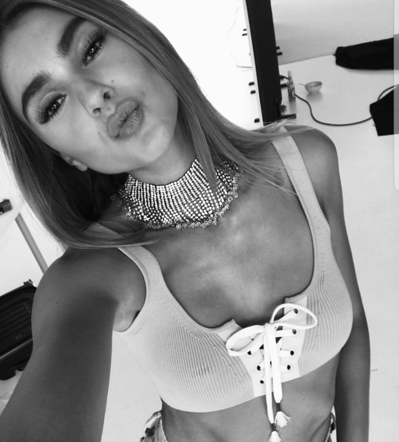 Stefanie Giesinger Toples