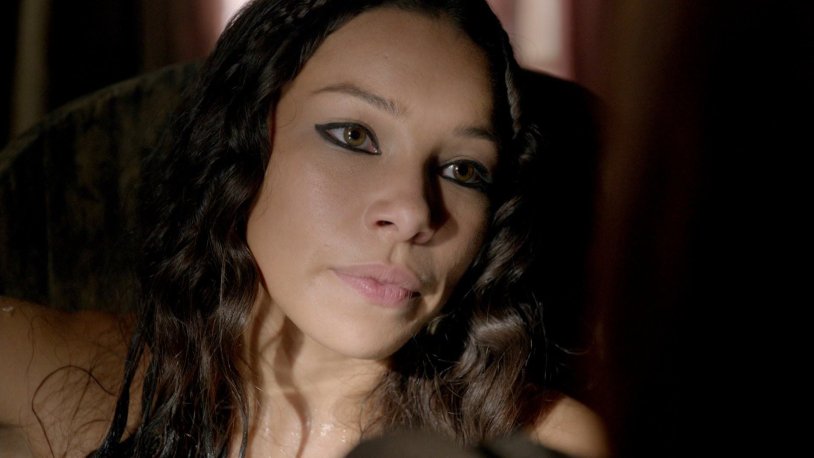 Jessica Parker Kennedy hot