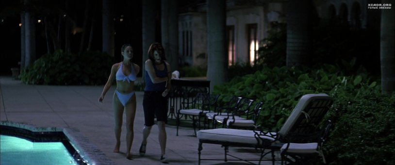 Star landing naked Denise