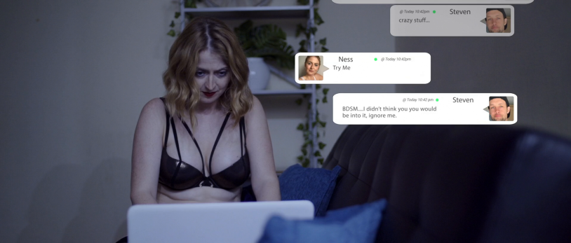 Wallpaper on laptop Pinteric black