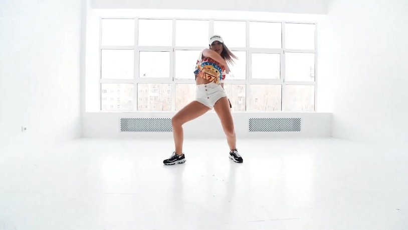 Elodi Fountan Plaiboy under the cover