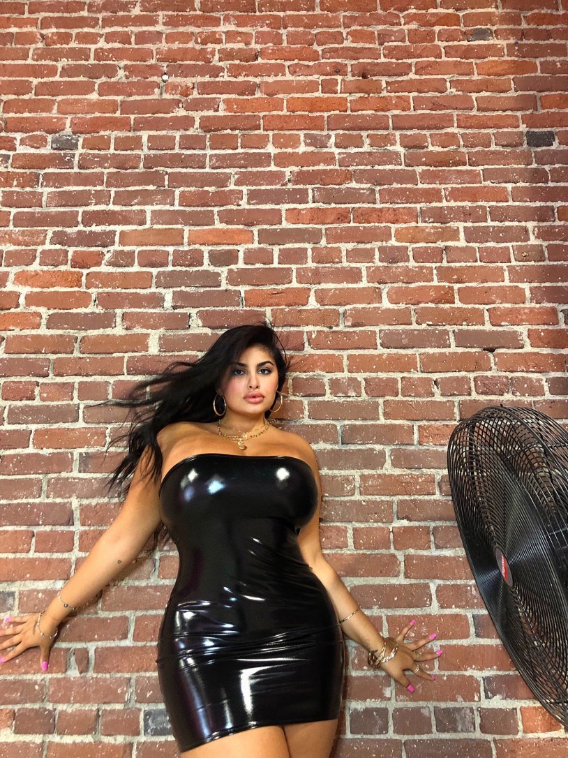 Adriana Sahar Sekslari