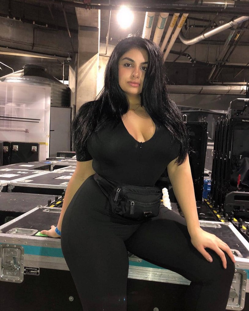 Nicole Nurko Model Plus