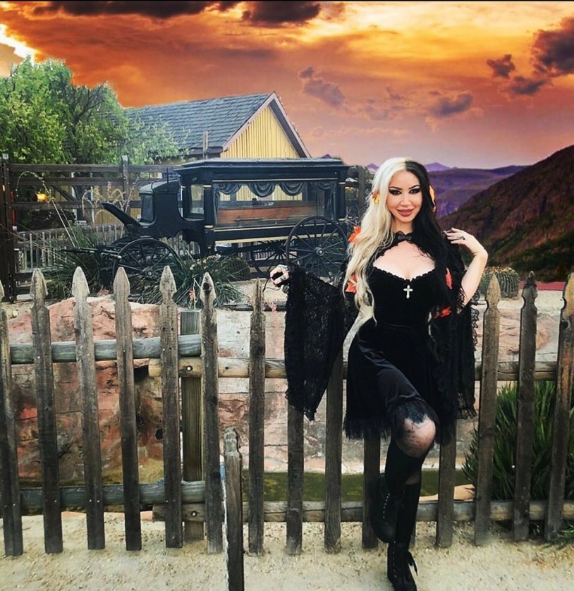 ASh Costello and Chris Mousesles