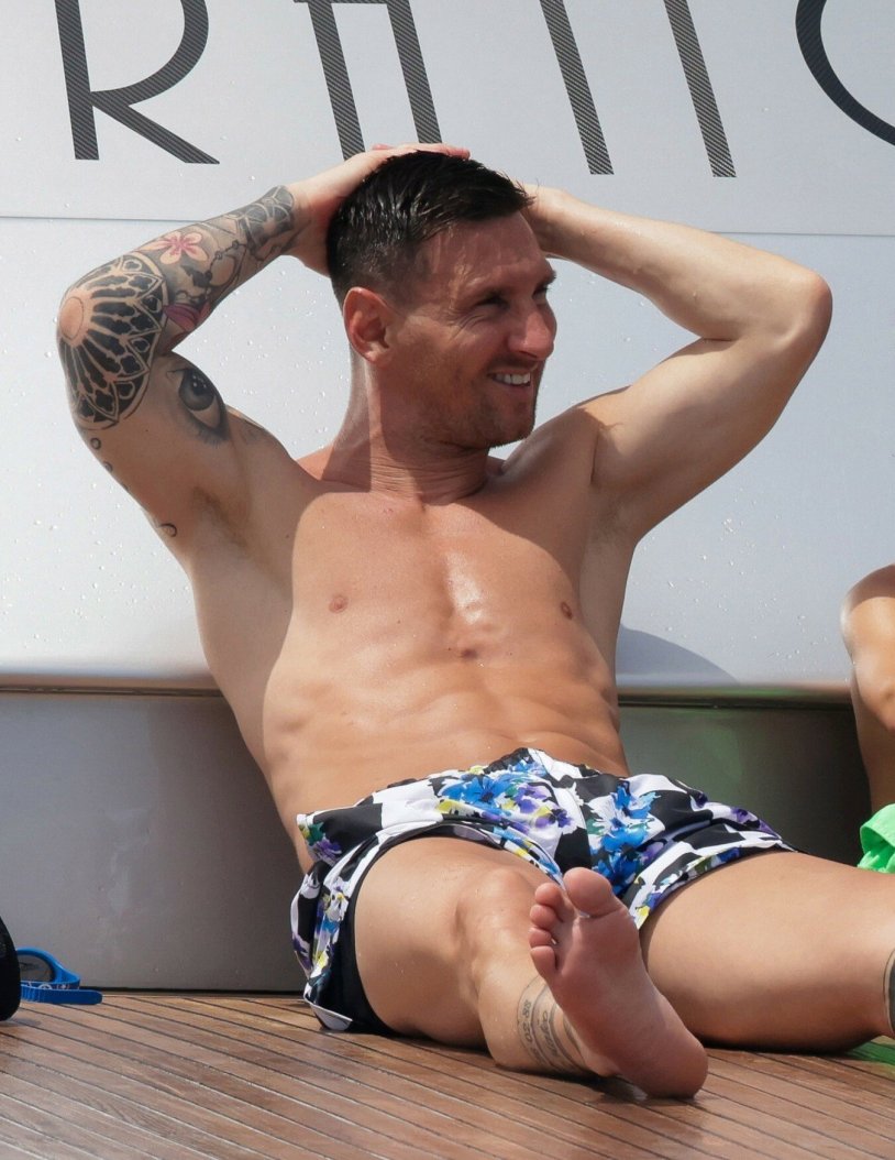 Boy porn actor Edwin in panties