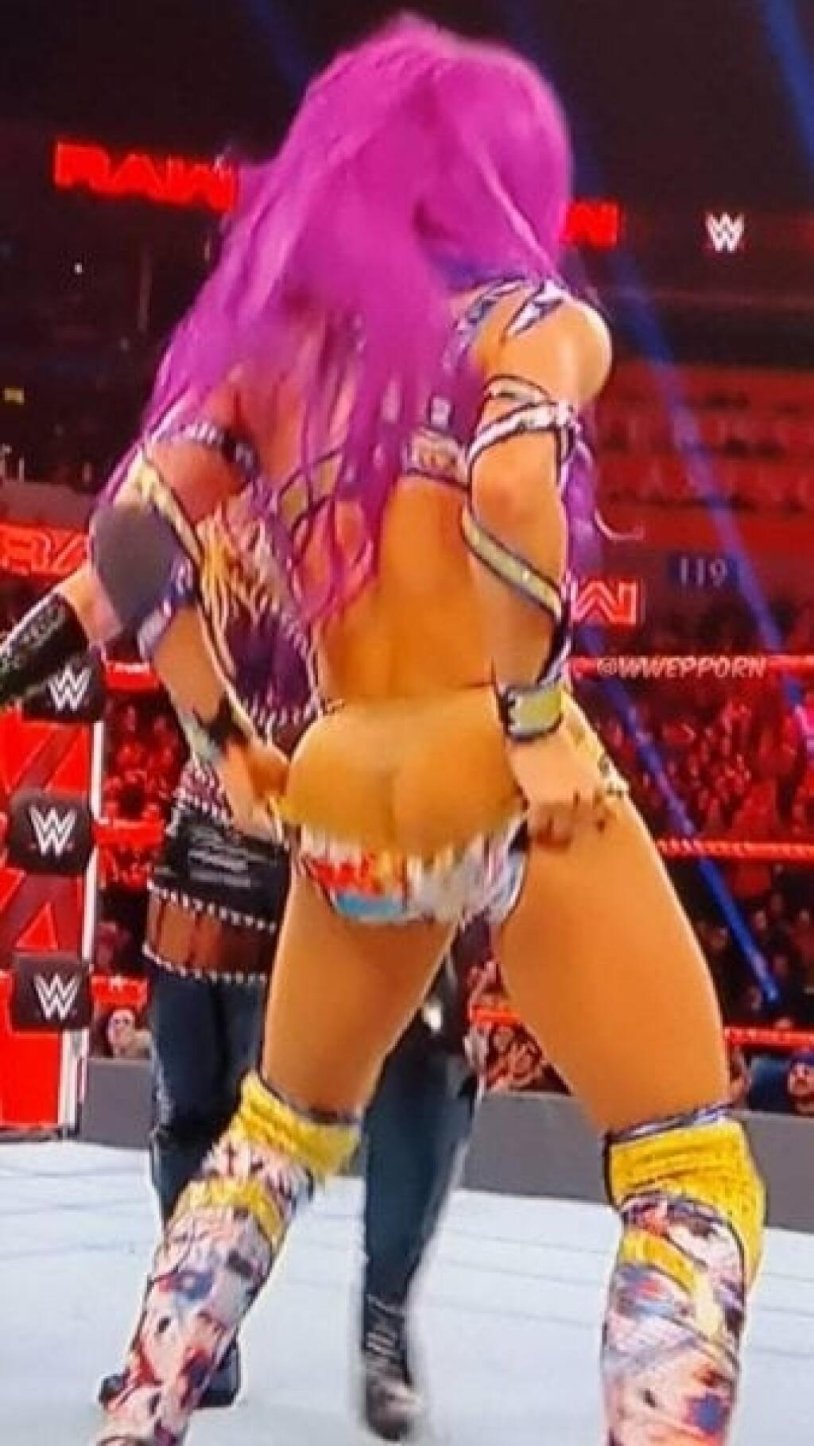 Sasha Banks Pop