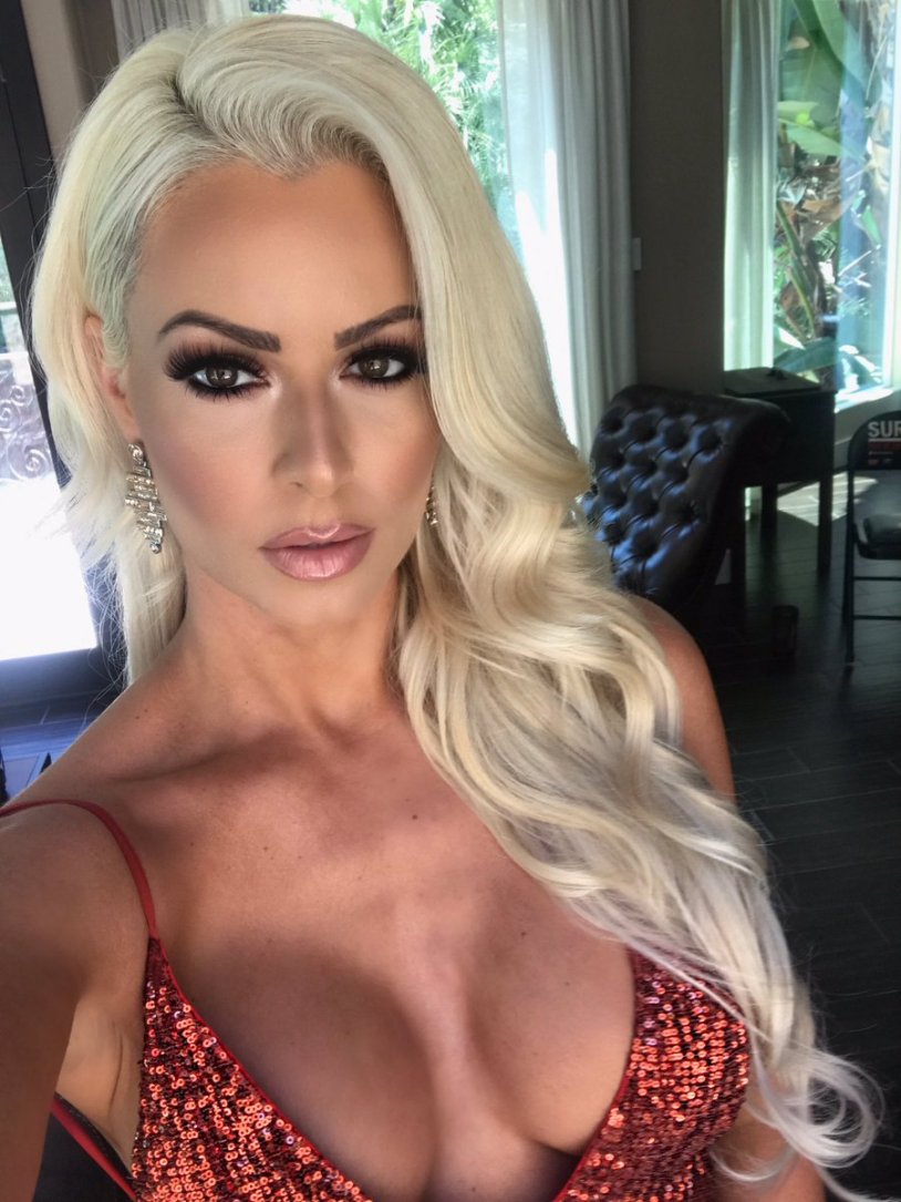 Alexa Bliss wwe embarks