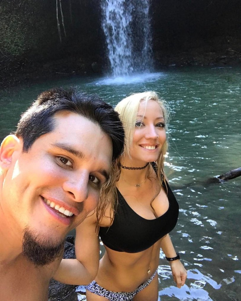 Nita Strauss Bikini